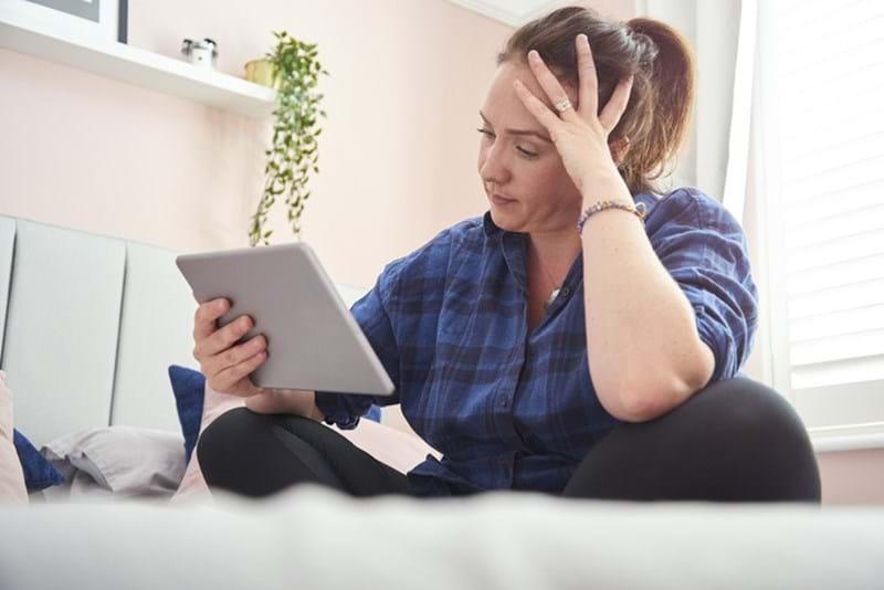 Managing your mental health and money after government cuts